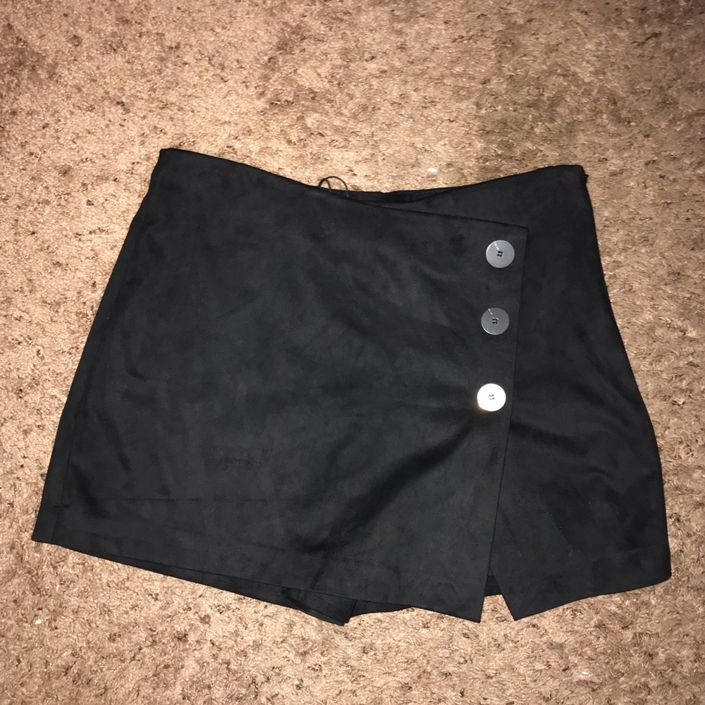 BRAND NEW w tags ZARA black suede skirt